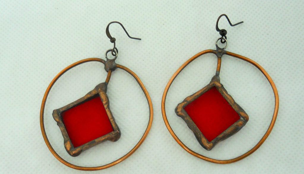 orecchini in vetro cattedrale e filo di rame con tecnica Tiffany